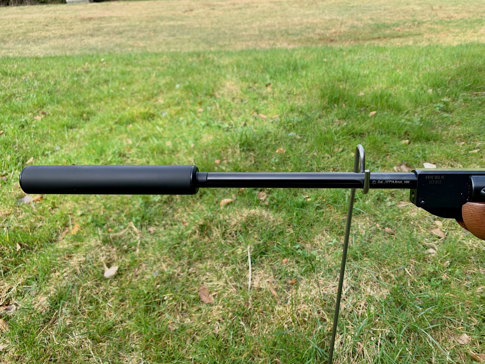 Weihrauch HW 80 K con silenziatore calibro 5,5 mm e cannocchiale 3-9x40 compatto