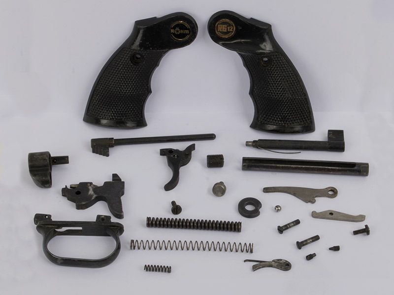 B-Ware Ersatzteil Set Kleinkaliber Revolver RĂ¶hm RG12 24-teilig