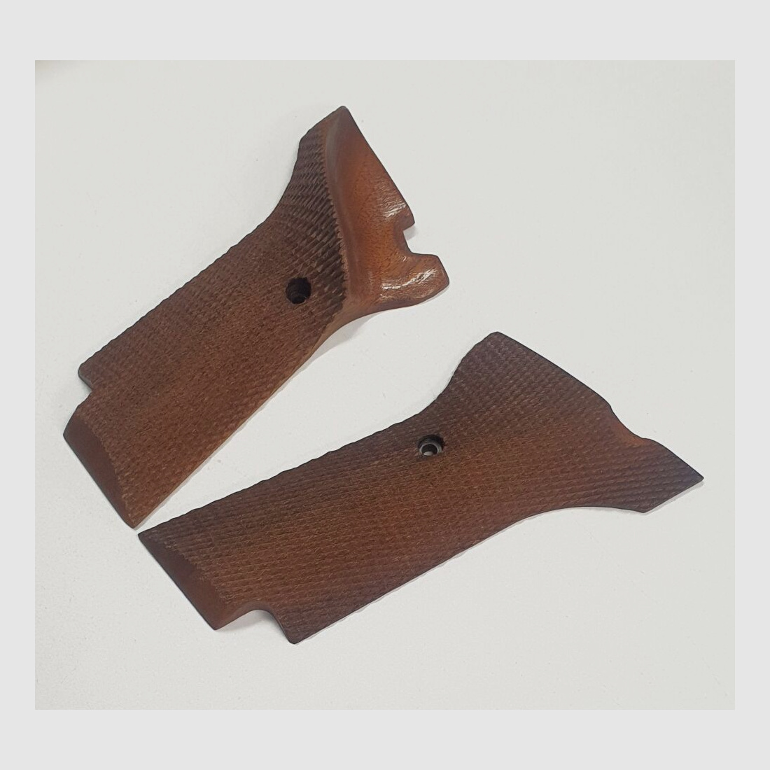 FN okładziny FN High Standard .22lr, drewno