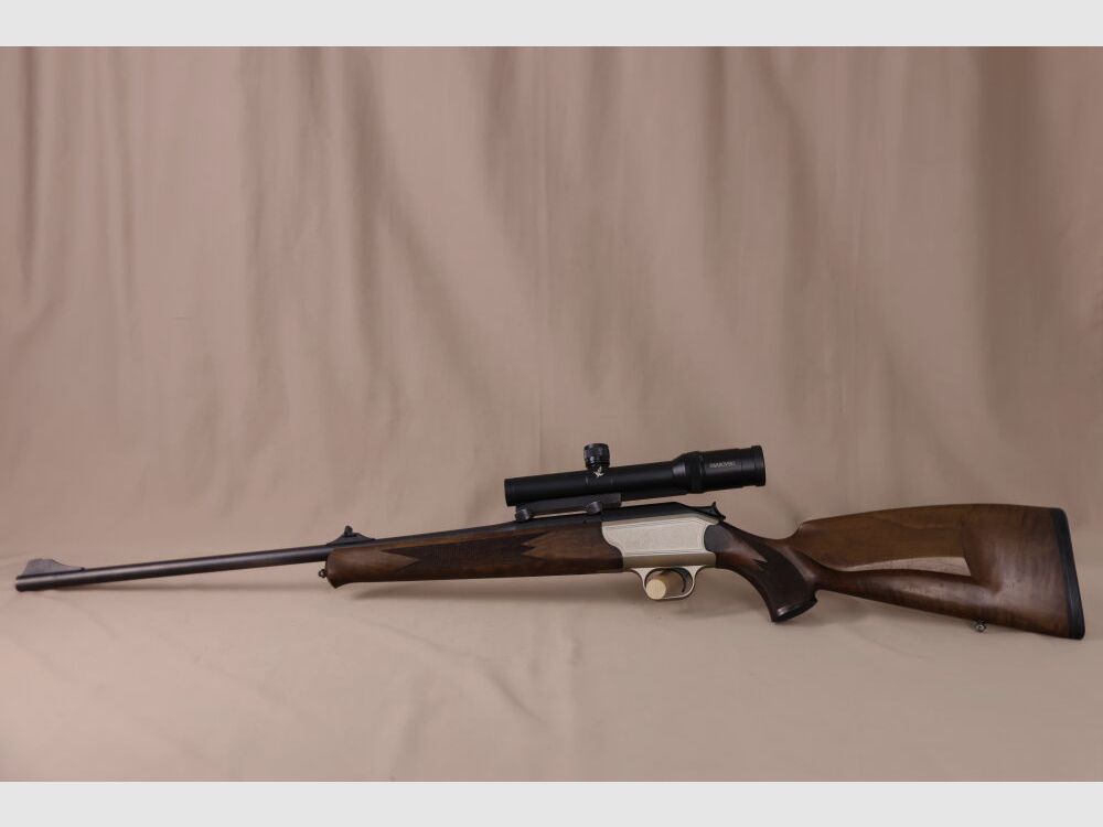 Blaser R93 // Holz // Swarovski mit Leuchtpunkt!!!