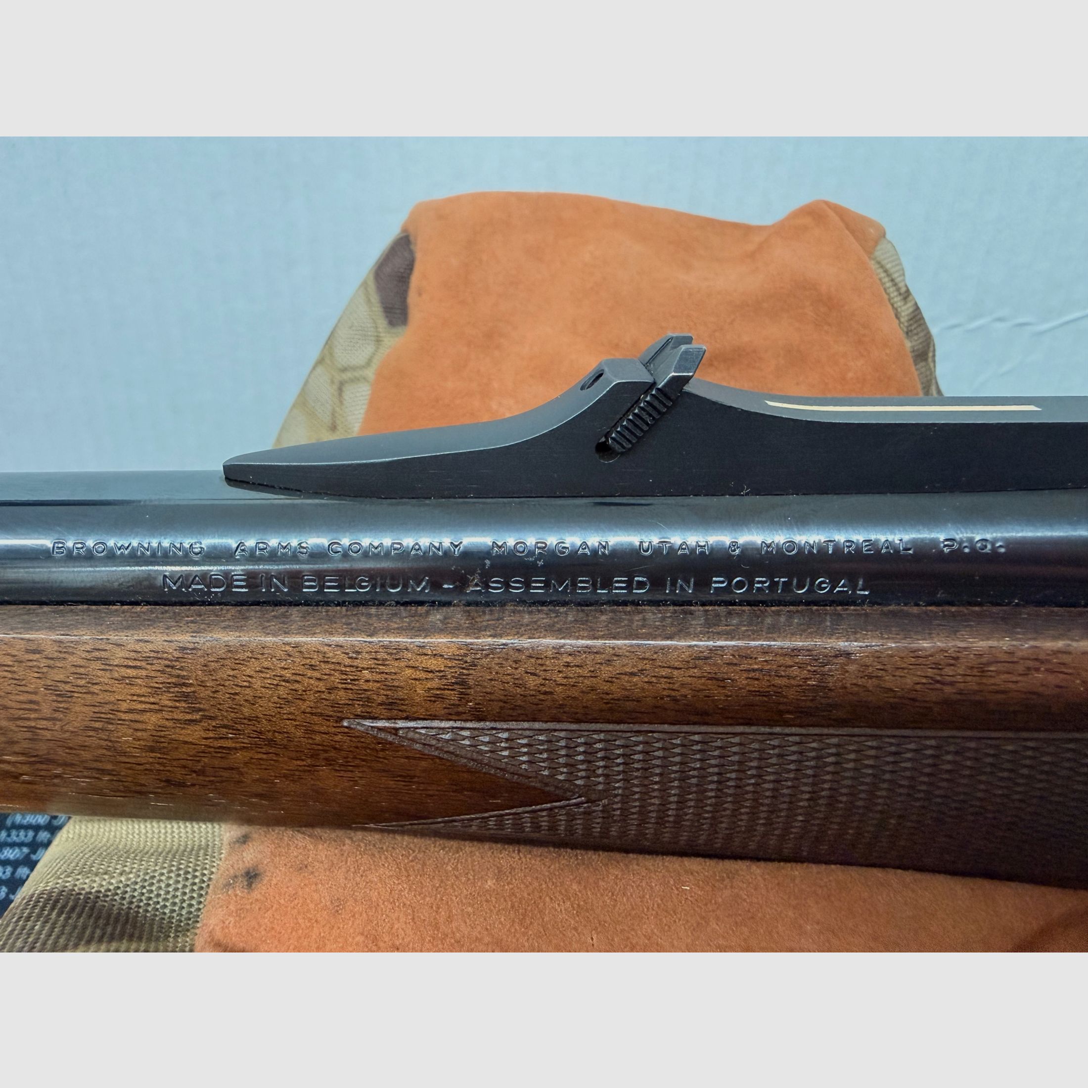 Browning Acera straight-pull repeater 30-06 incl. Luger 1-4x26 stalking scope & sling, afbeelding 11 van 11