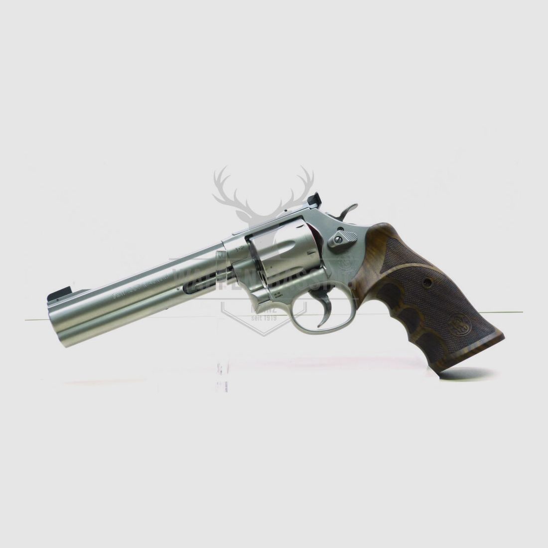 Smith & Wesson	 686 Target Champion