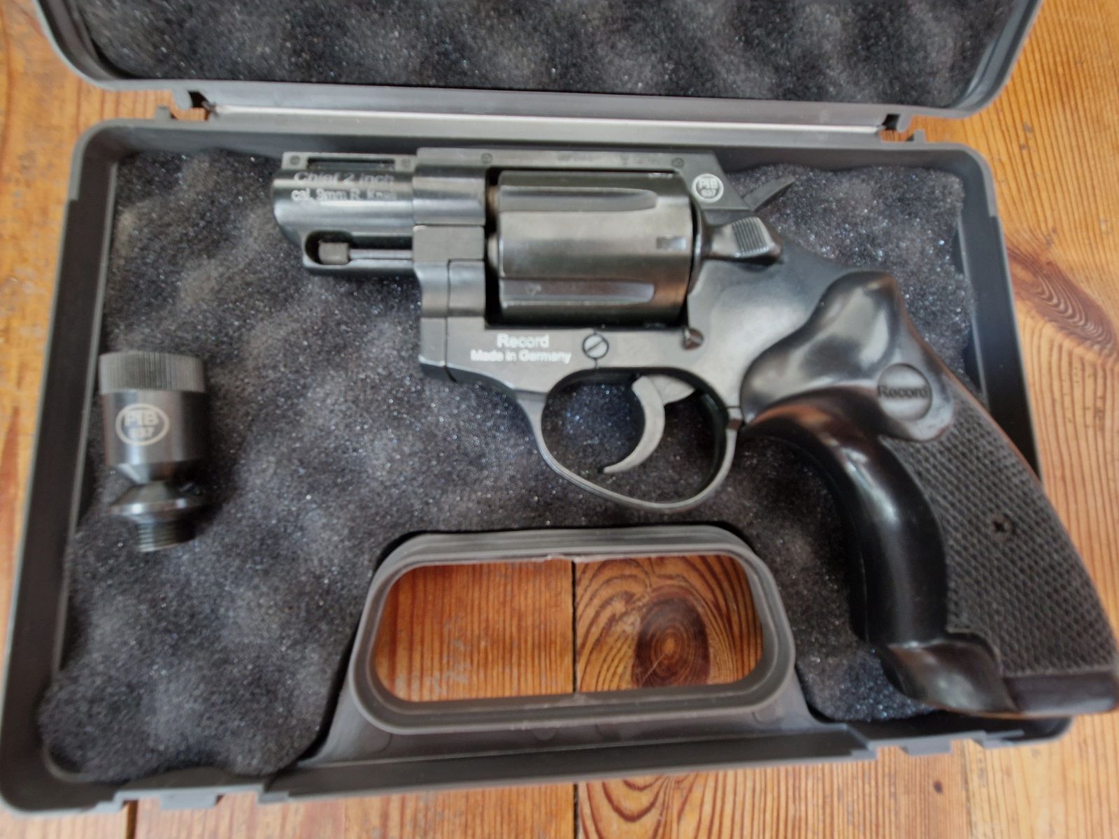 Record Chief 2 inch cal. 9mm R. Knall