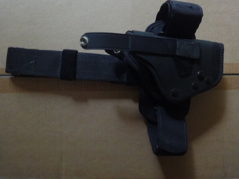 Uncle Mike's Sidekick Oberschenkelholster Glock 17 / Baugleiche; auch f. Softair