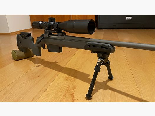 *Neu*  Sako S20 Precision .300 WinMag 24 Zoll plus Zubehör Vorderschaft/Hiterschaft True Timber Strata