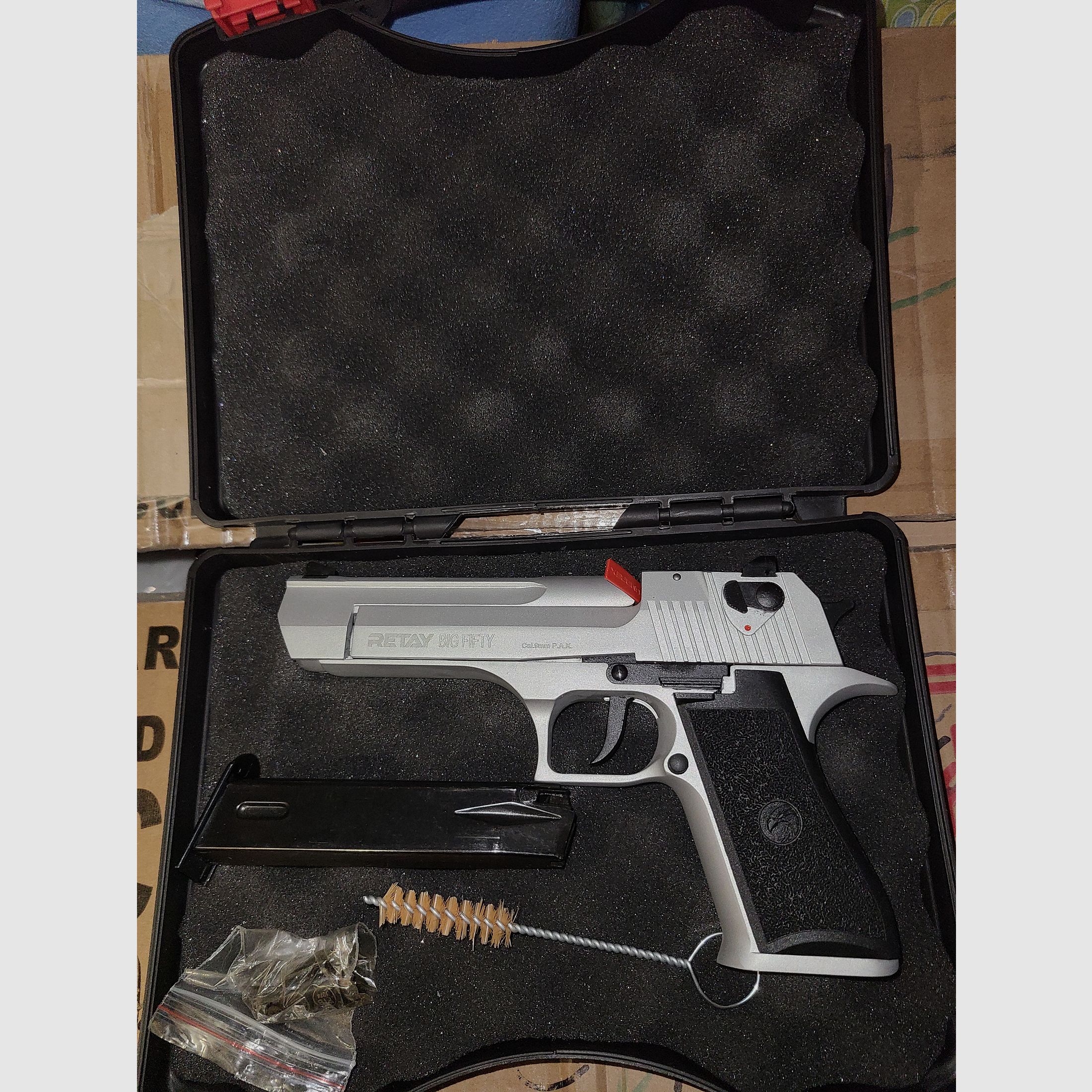 RETAY BIG FIFTY / VERCHROMT SILBER / mit Zubehör 3 MAGAZINE / mit OVP / cal. 9mm P.A.K. / PTB 1074 / SCHRECKSCHUSS GAS PISTOLE / SILVESTER / SELBSTVERTEIDIGUNG / NEUWERTIG