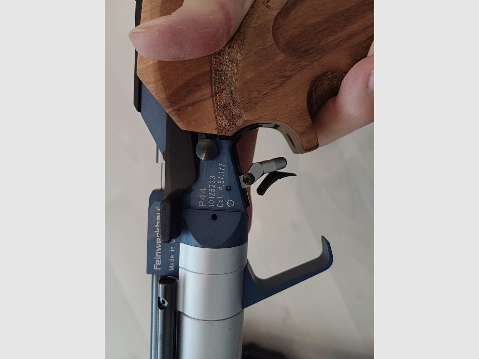 Air pistol Feinwerkbau P55 with 6500 air rifle pellets - Right-handed