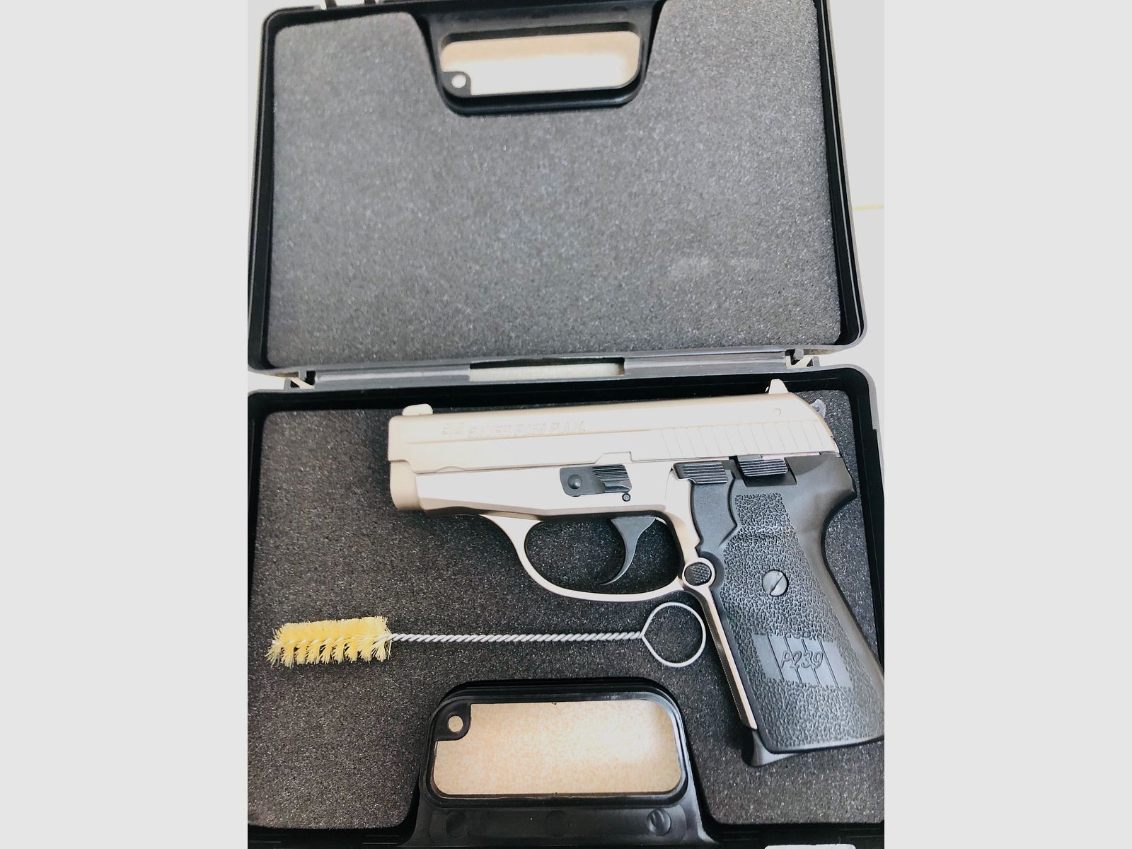 ••• SIG SAUER P239 pistolet d'alarme / Nickel / accessoires / OVP / PTB 799 •••