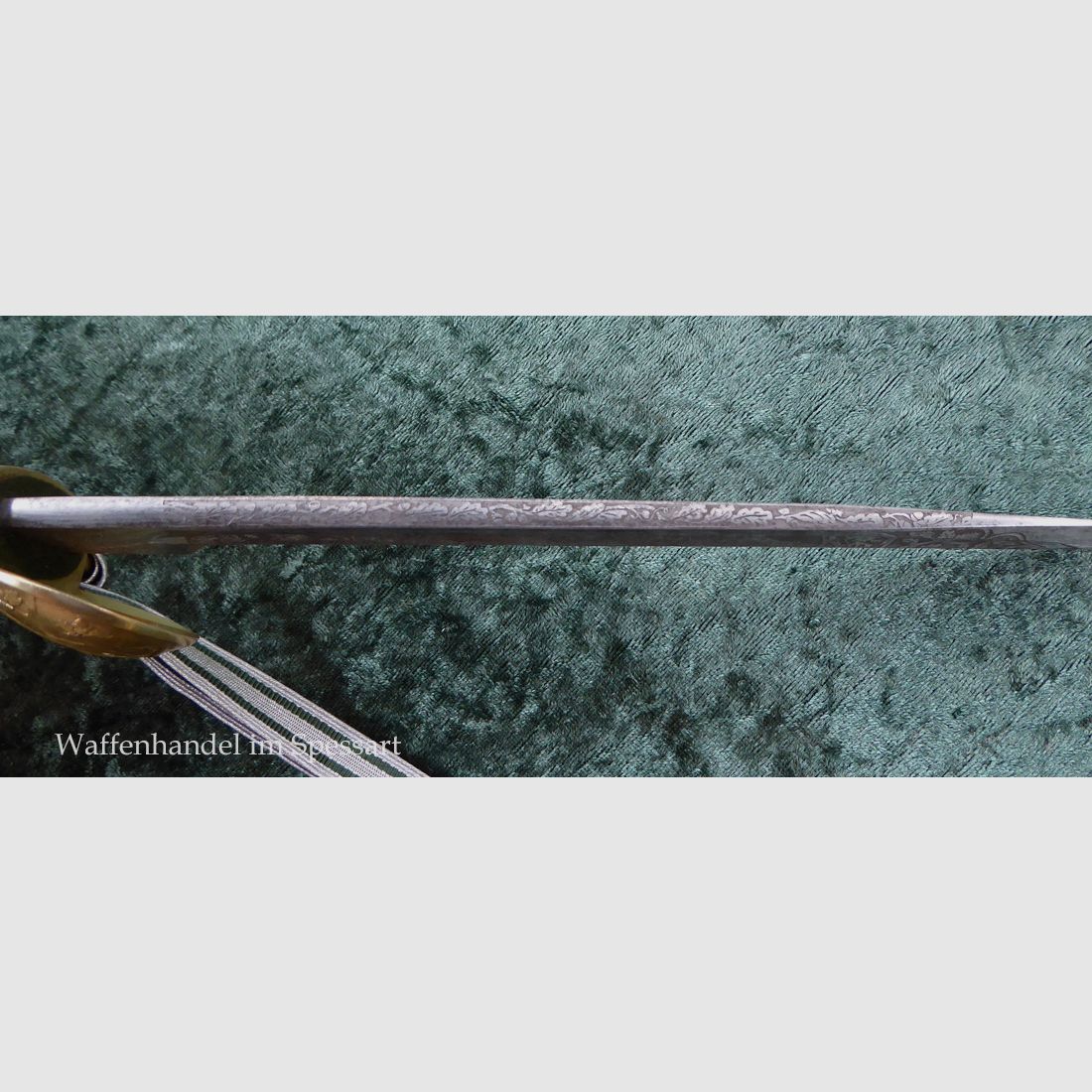 Stag knife with a guard vessel in ornate design from the time of World War II.
