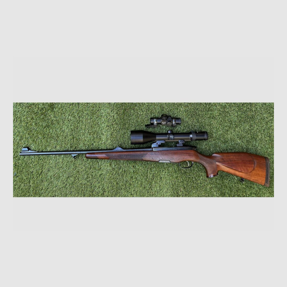 Steyr Mannlicher lujo con Zeiss 3-12x56 y visor de punto rojo .308Win