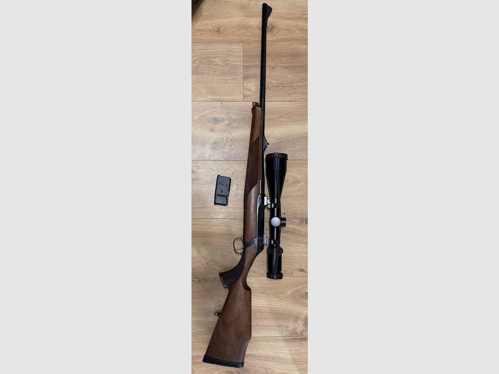 Bolt-action rifle Sauer 202 with Leica Amplus 2.5-15x56 .300 Win. Mag. .300 Winchester Magnum