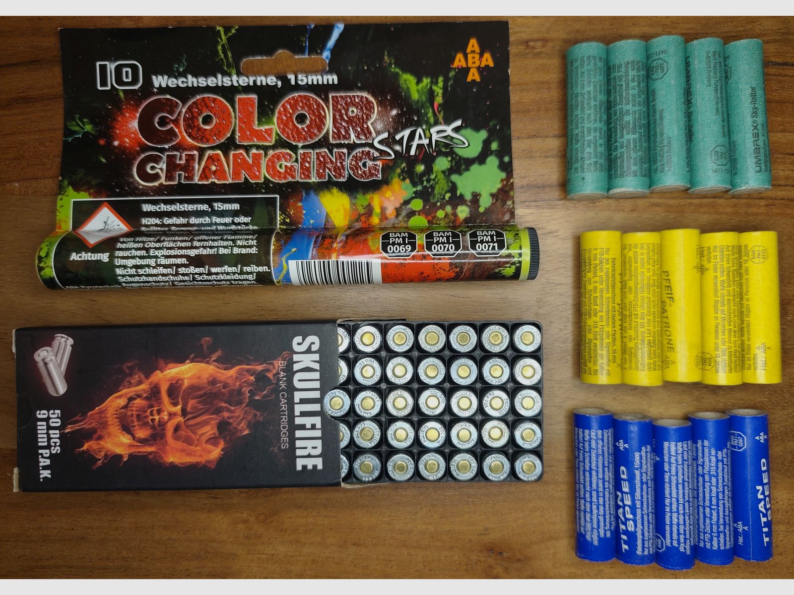 Walther P 88 Compact 9mm 2xMagazin schwarz PTB 764 Neuwertig Silvester-Set 25xPyro Effekte+50 Schuss Munition P.A.K.