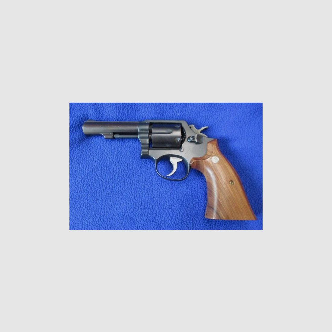 Revolver .38 speciale Bull Barrel Mod. 10-6 4 pollici 10