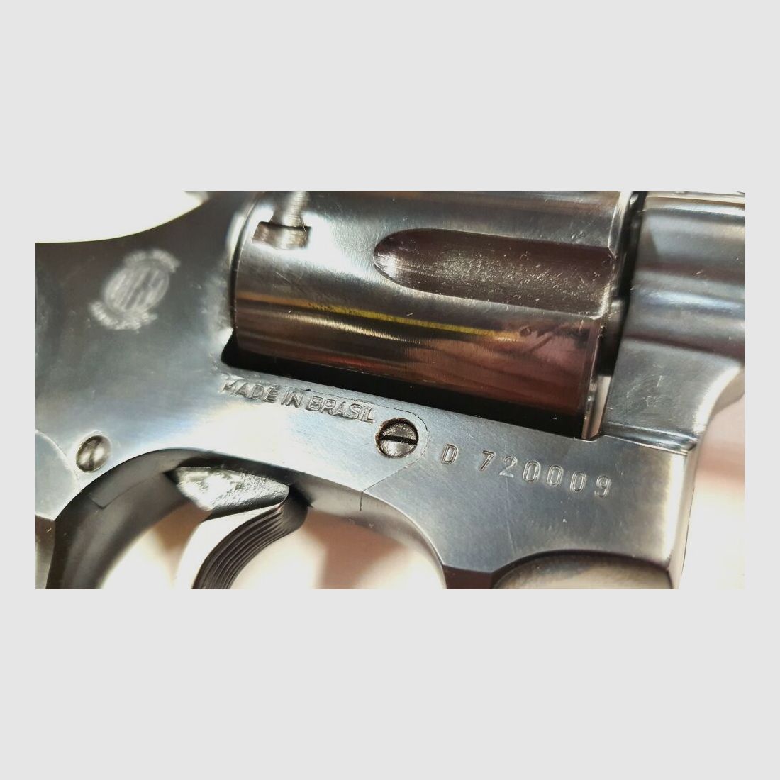 Rossi Mod 27 5 coups