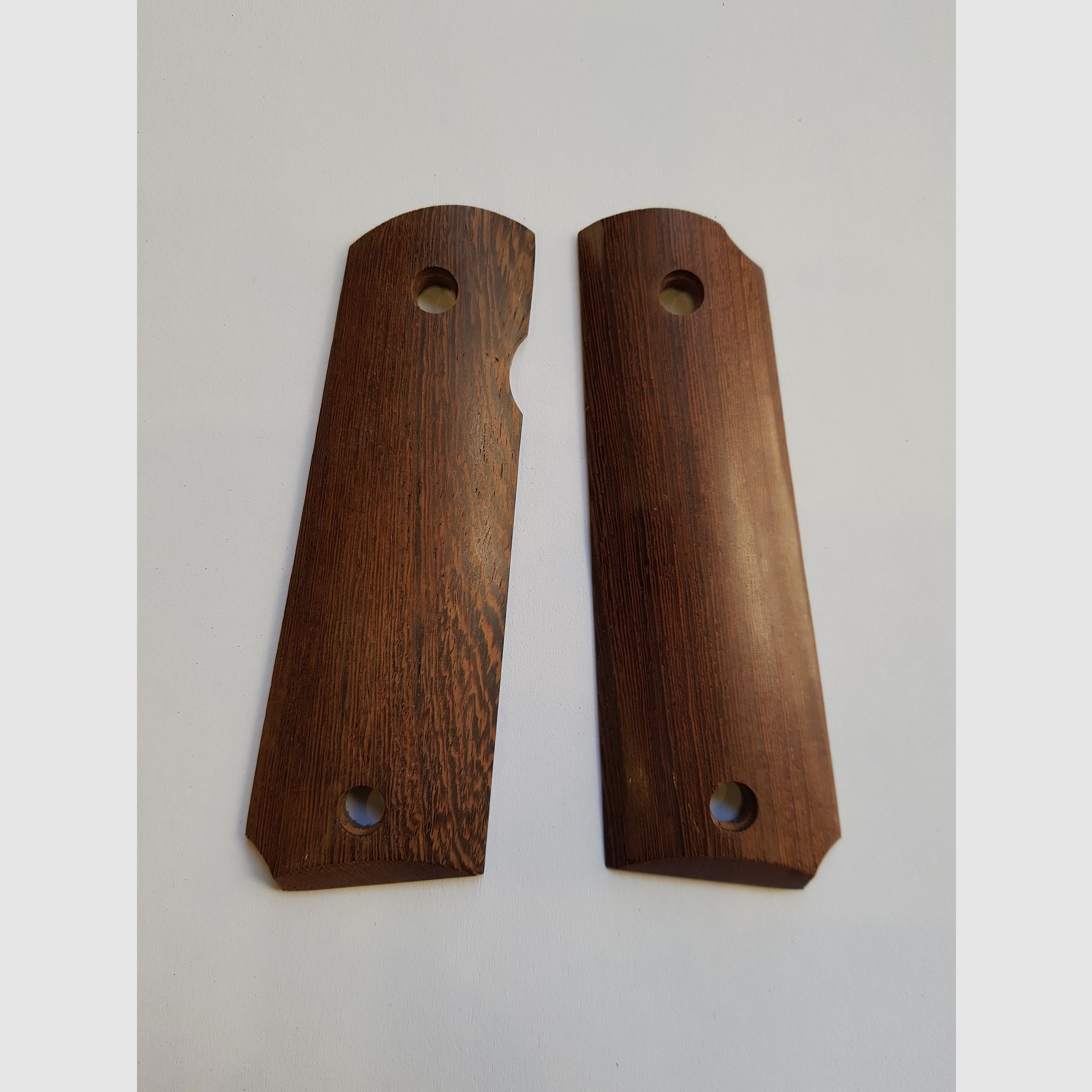 Griffschalen der Cold 1911 oder ME Sport 1911, siehe Bild. (2)
