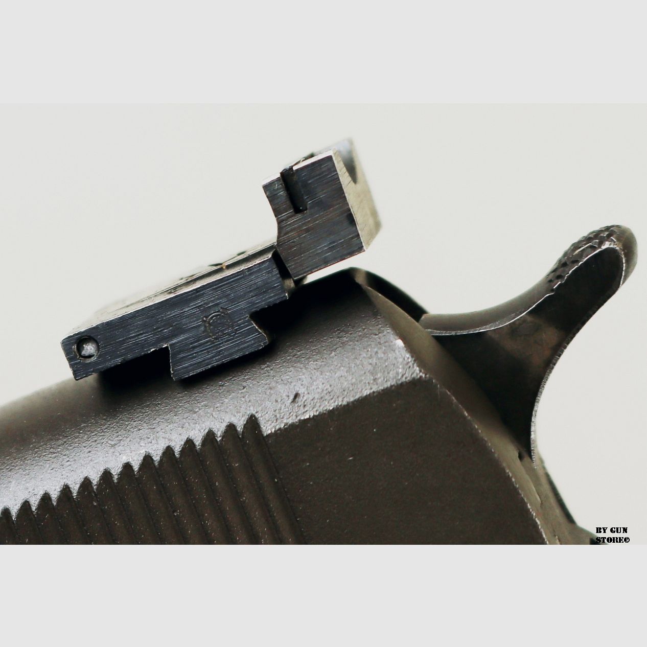 Pistool Remington Rand mod. 1911-A1 MILITARY NATIONAL MATCH kal. 45 acp ser. nr. 1744009, afbeelding 13 van 31