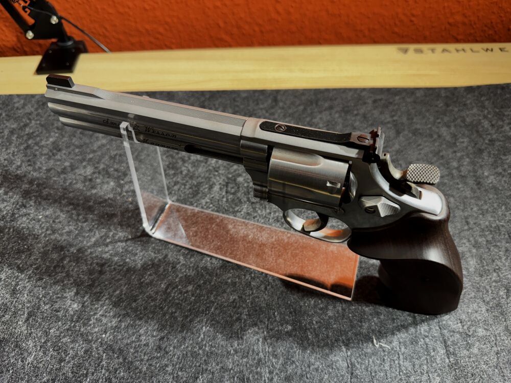 Smith & Wesson 686-4 Target Champion De Luxe