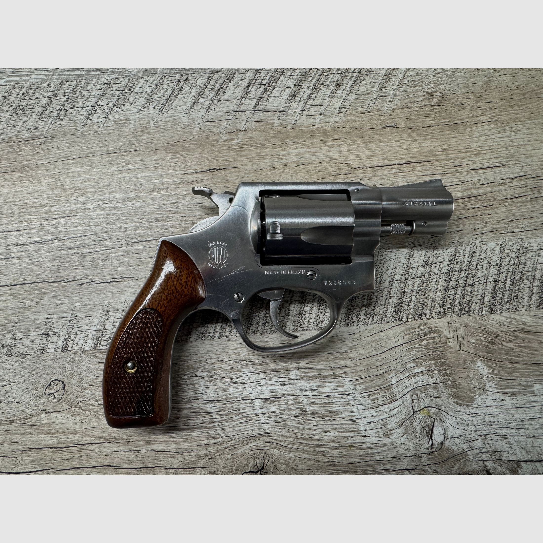 Rossi M87 Edelstahl – .38 Special Revolver mit Holzgriff 