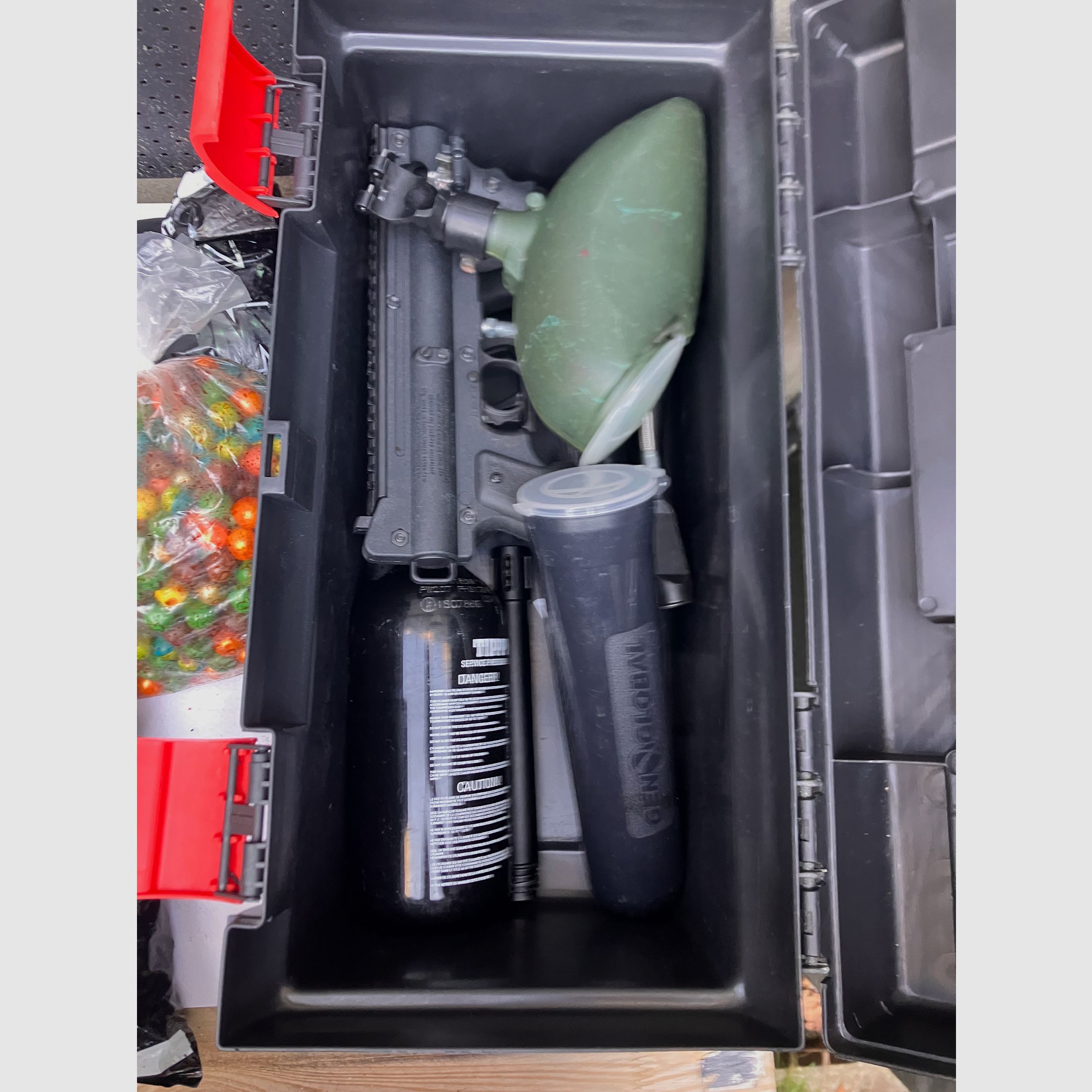 Tippmann 98 Custom including spare marker and accessories