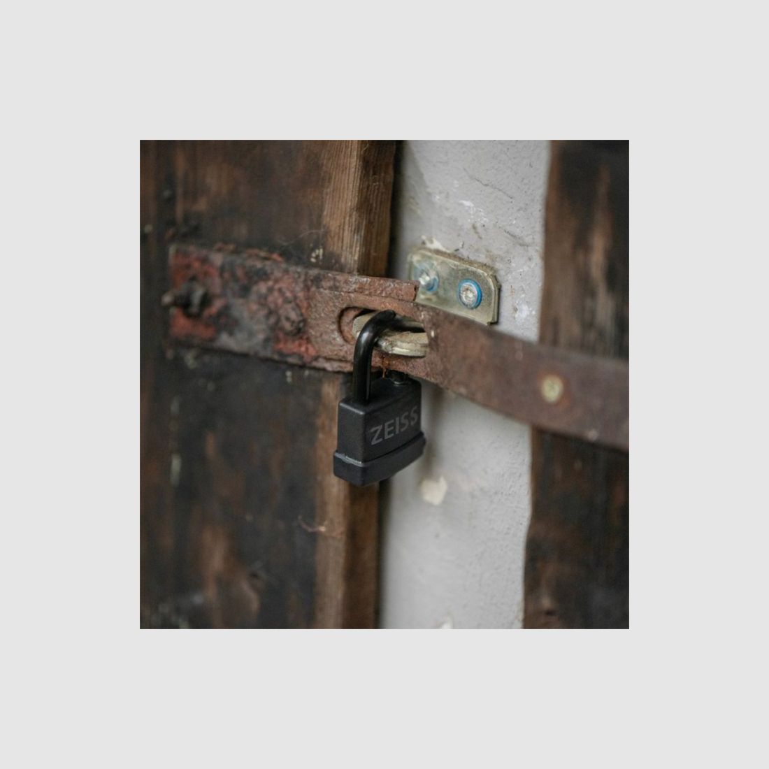 Zeiss Padlock for Metal Housing Secacam Series, image 9 of 14