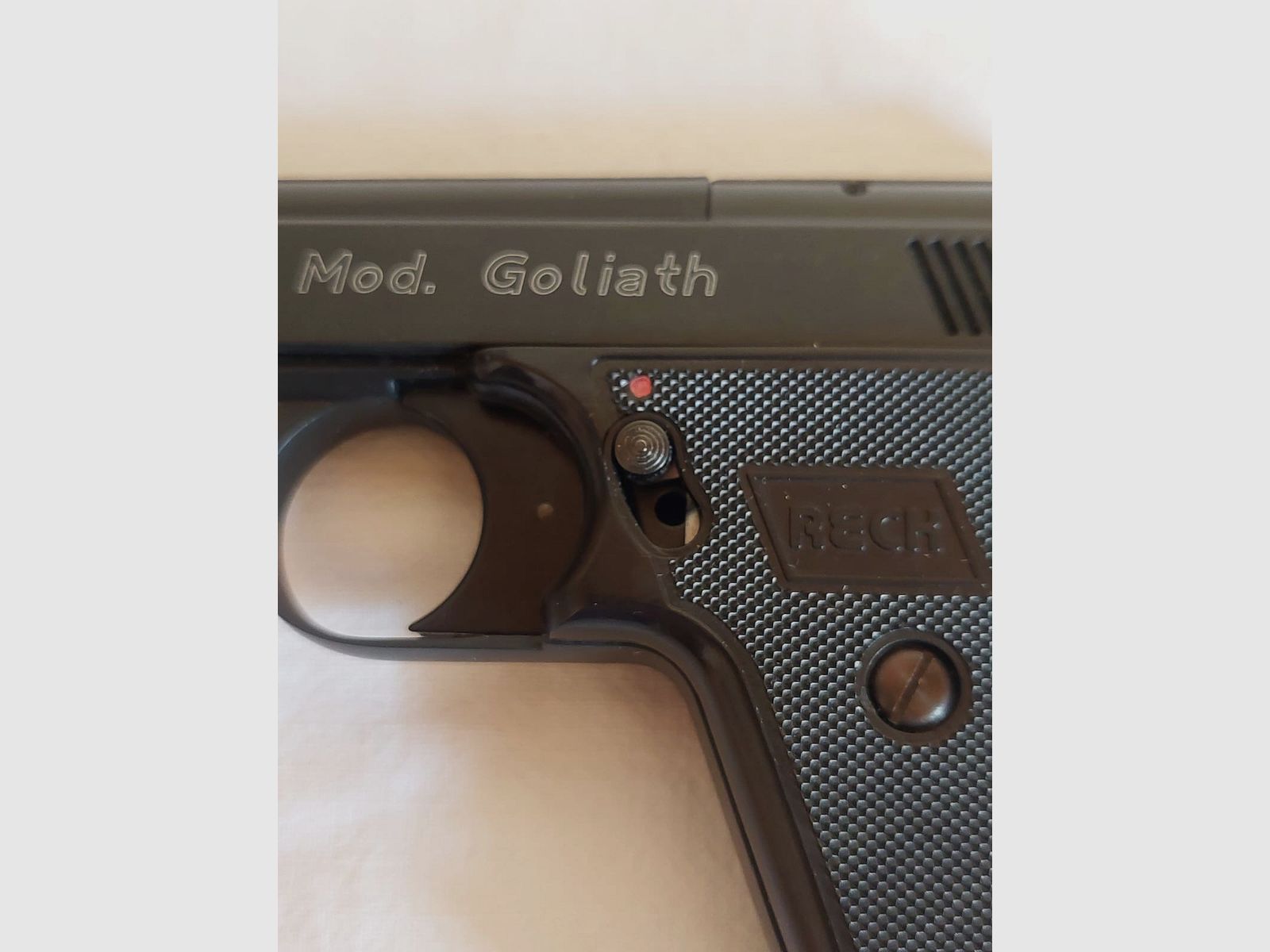 Reck Mod. Goliath mit Zubehör + 2 Ersatzmagazine 