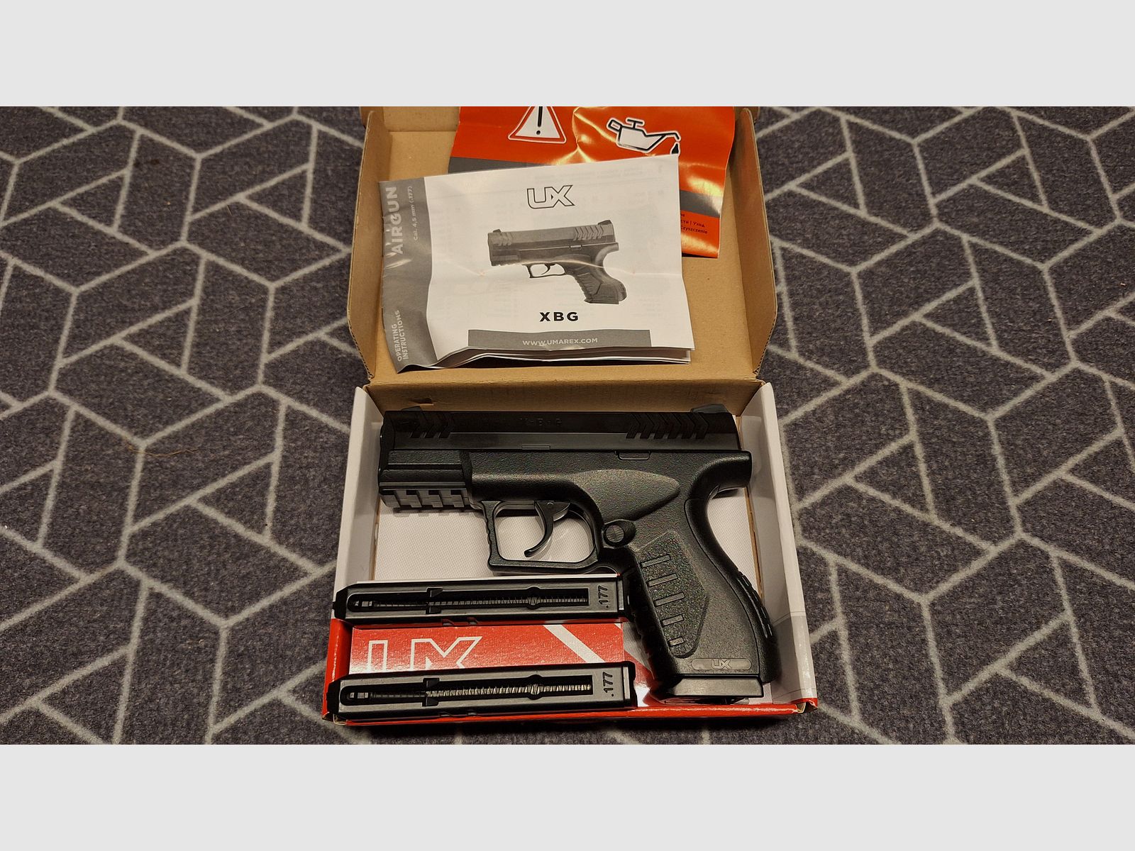 Umarex XBG - 4,5 mm Stahl BB Co2-Pistole 3x Magazine!