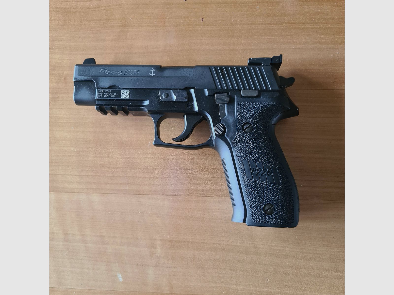 Sig Sauer P226 MK-25 