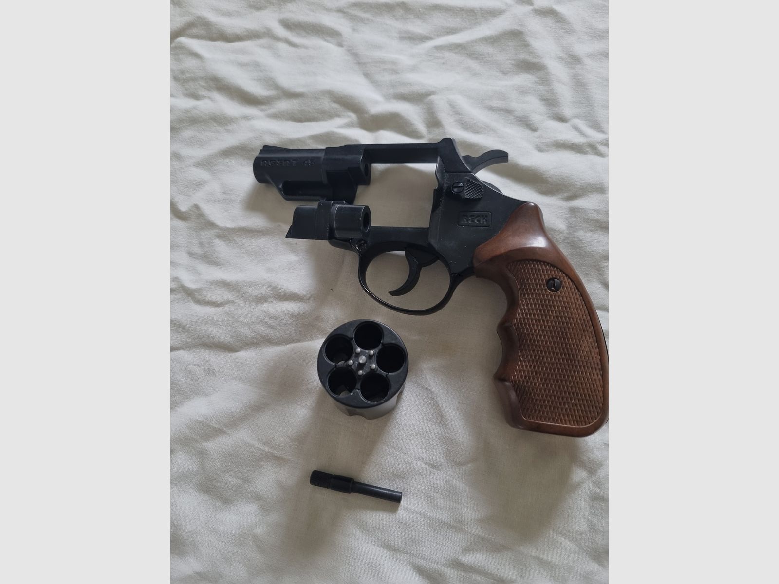 Modell Agent 45 der Firma Reck ( PTB617) Kaliber 45