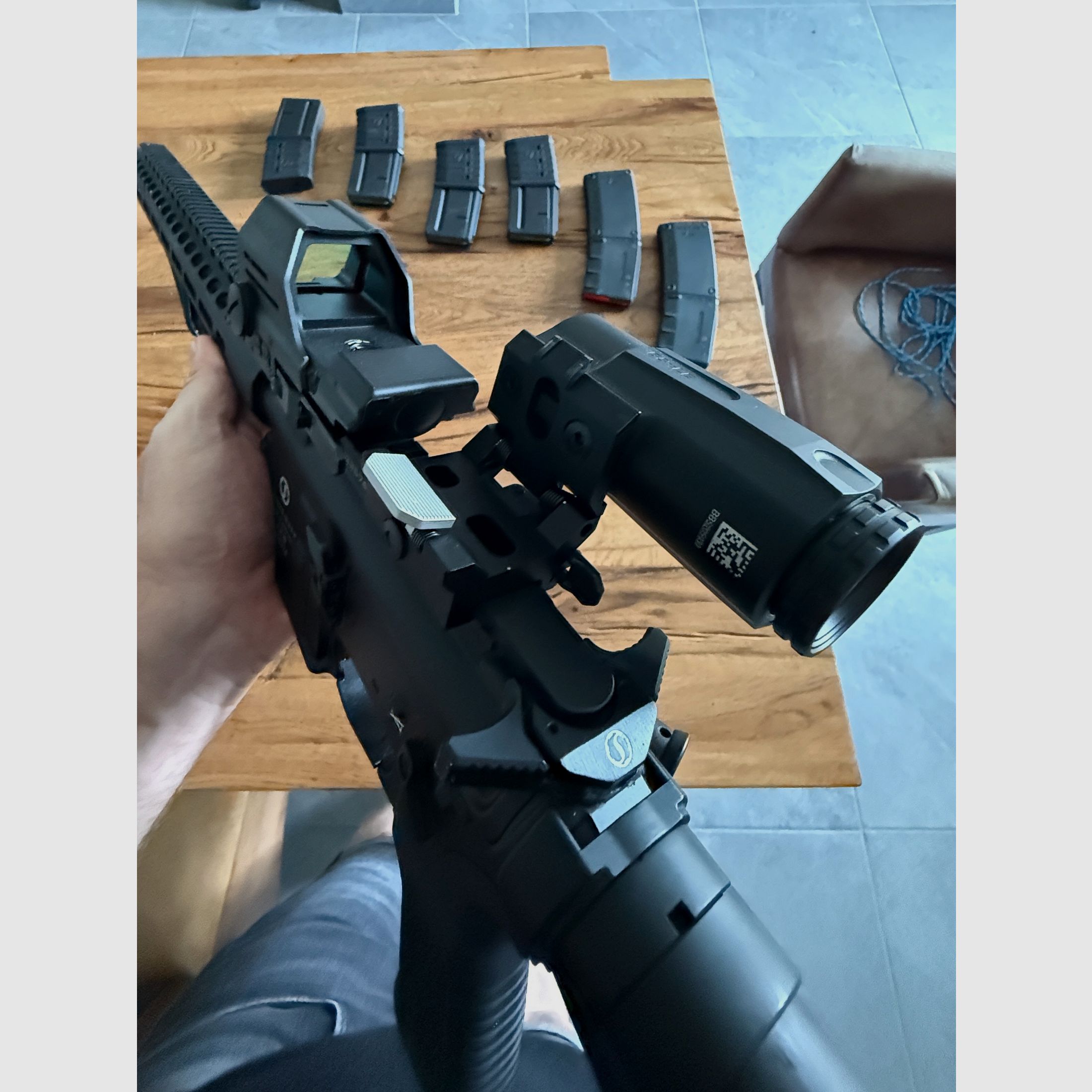 Schmeisser AR15-M5FL .223 Rem., ERATAC trigger, Magpul CTR, Falke Optik