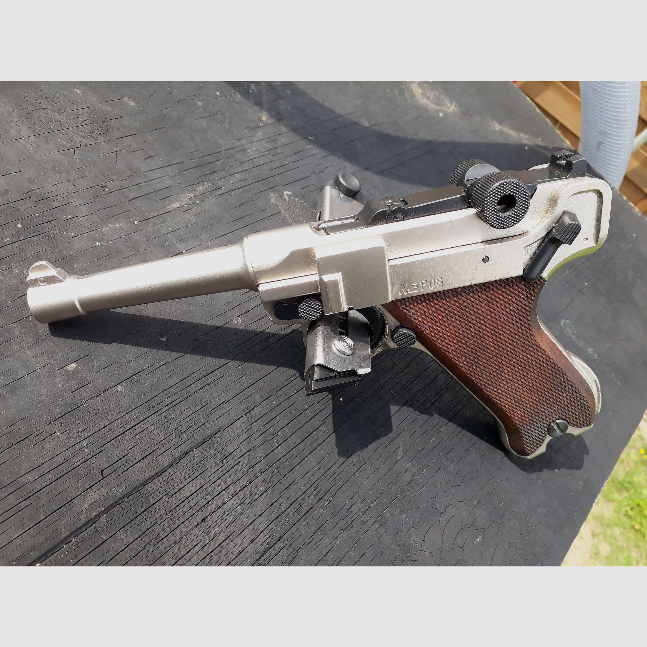ME Modell P08 Parabellum Nickel, raro.