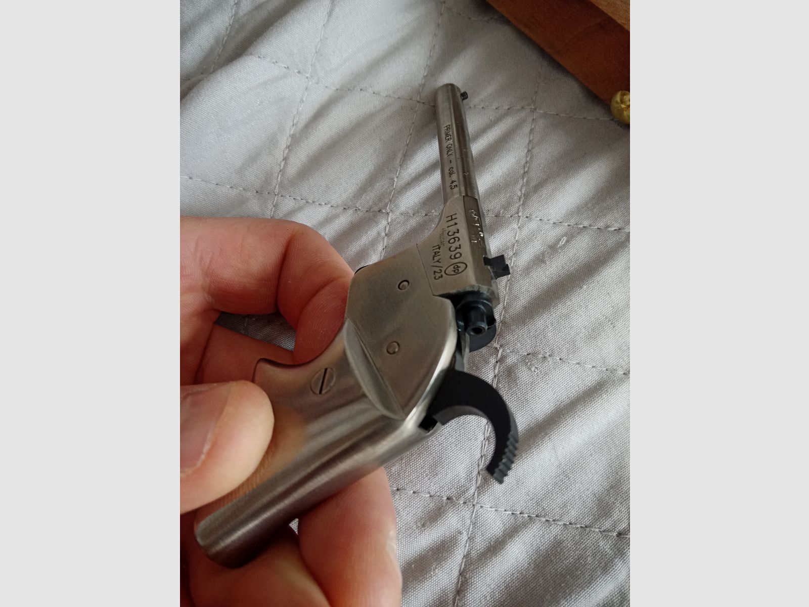 Pistolet à percussion Pedersoli Derringer Remington Rider à blanc calibre 4,5 mm avec boîte en bois (neuf encore)
