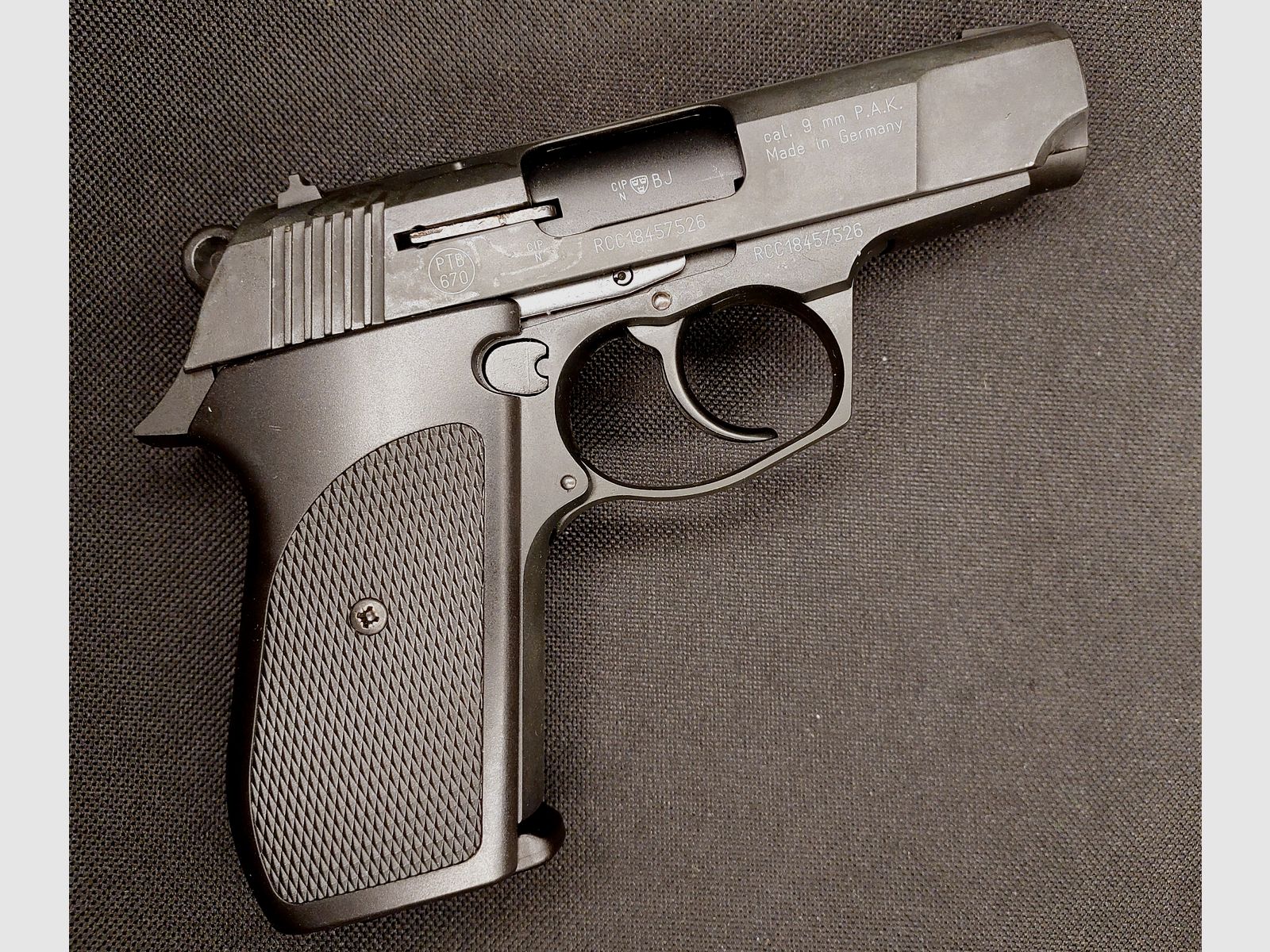 Röhm RG88 pistola a salve brunita (PTB 670) RG 88