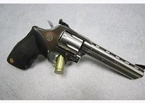 Taurus 689