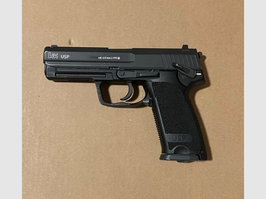 Heckler & Koch USP 4.5 mm BB Co2 pistol with blowback (P18)