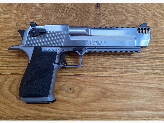 Magnum Research Inc. Desert Eagle