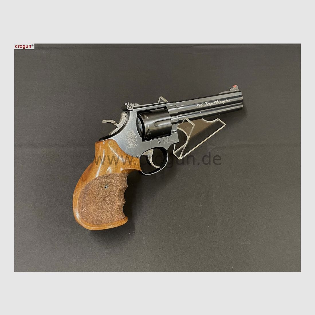 Smith & Wesson 586-4 Target Champion