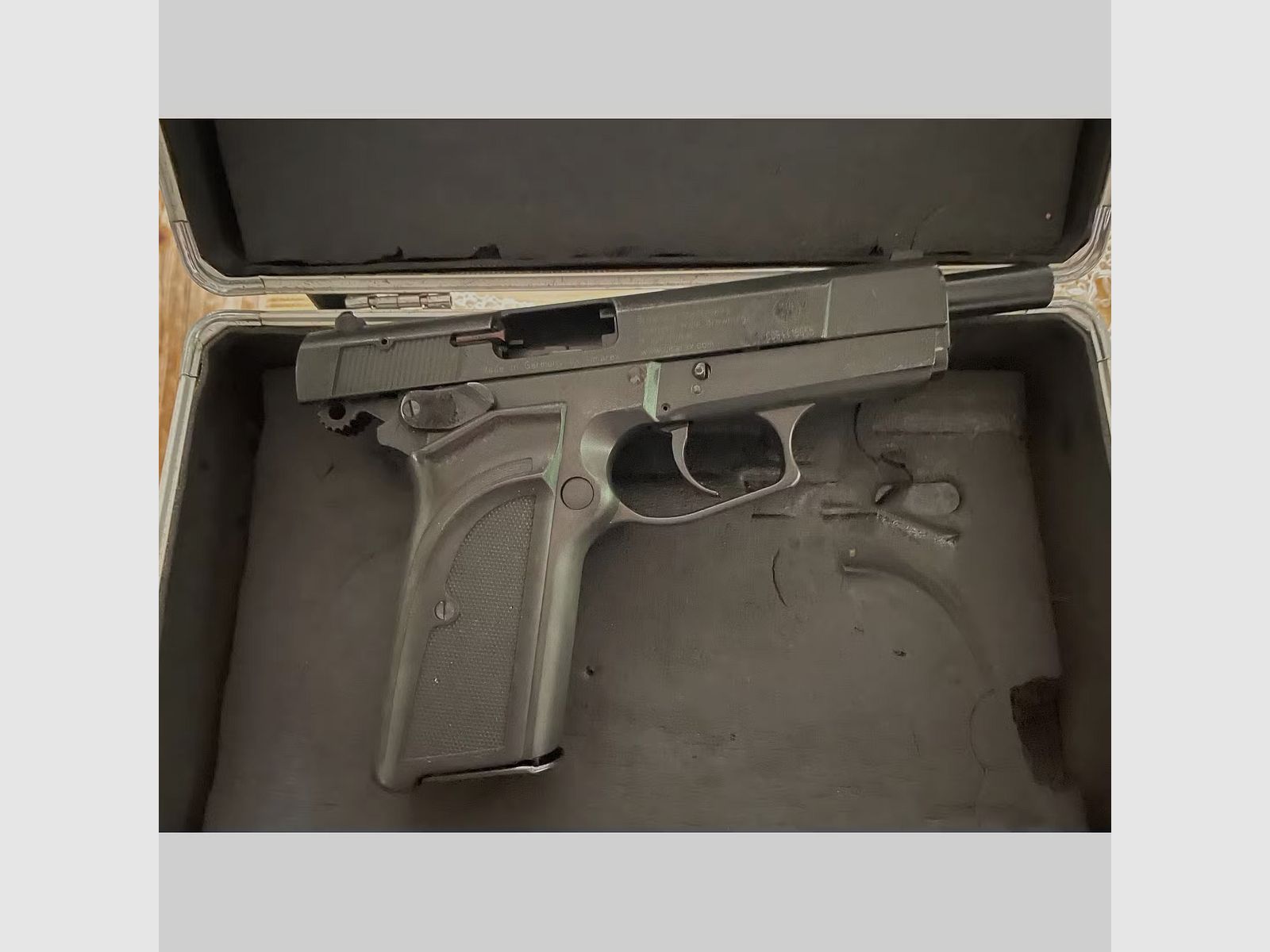 Browning GPDA9 blank firing pistol