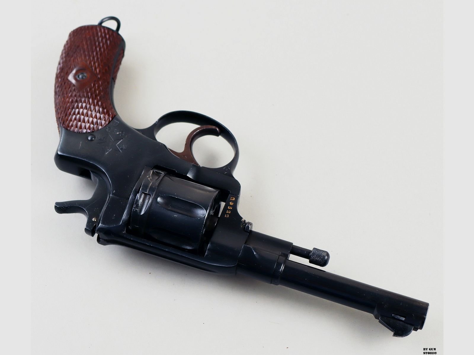 Revolver Arsenali Russi mod. Nagant 1895 cal. 7,62 mm matr. 622, immagine 5 di 10