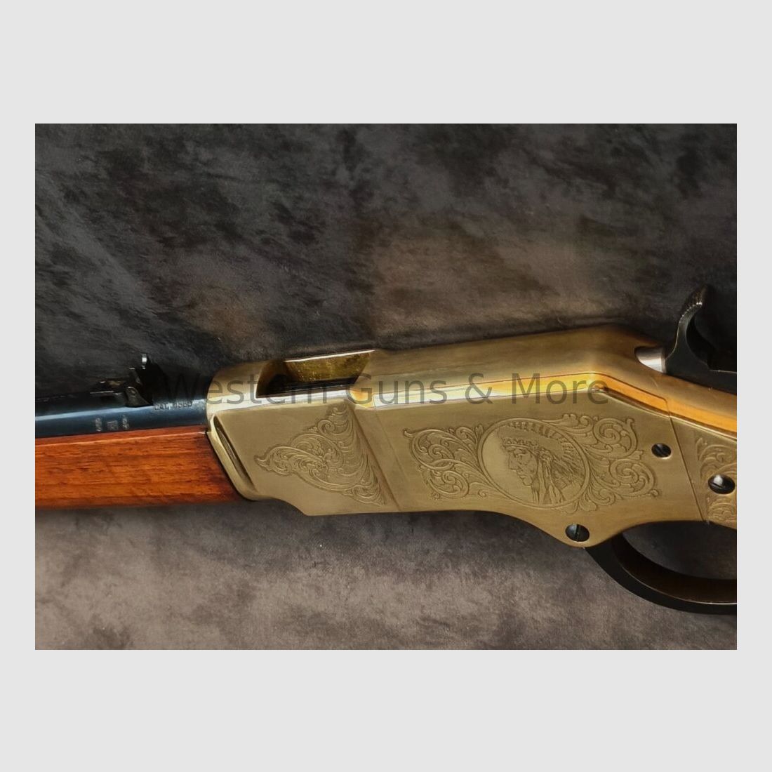Uberti UHR Uberti 1866 Carbine “Yellow Boy” cal. .22 LR gravé, image 2 sur 9