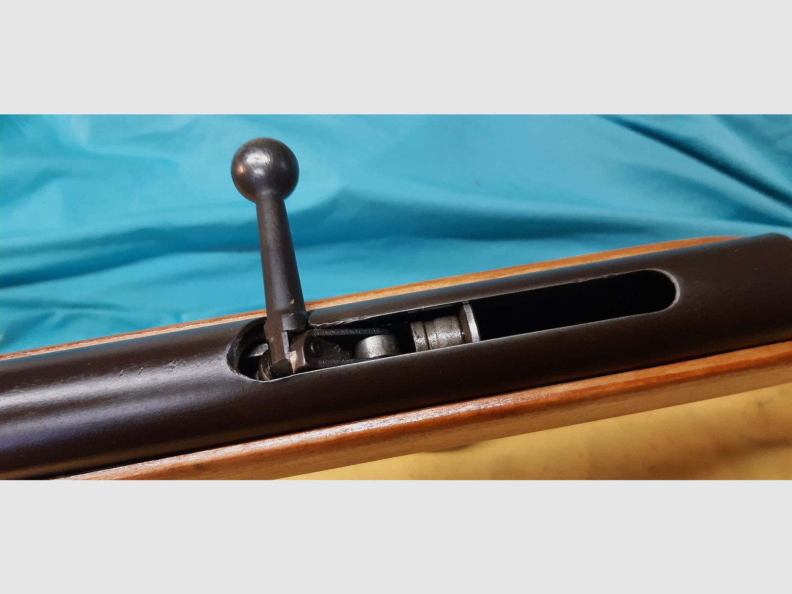 Karabinek pneumatyczny model Anschütz 275, w doskonałym stanie