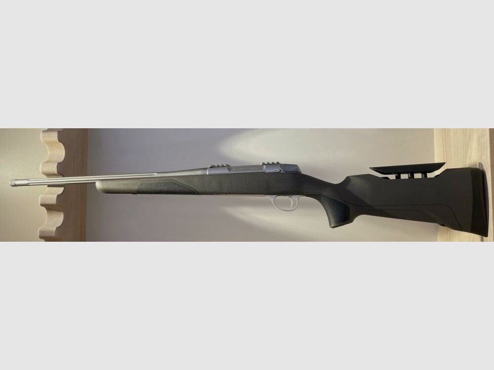 SAKO 90 FINNLIGHT COURT EN ACIER INOXYDABLE