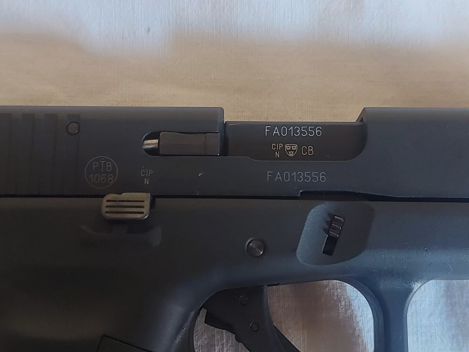 Glock 17 Gen 5 9mm P.A.K + Zubehör 