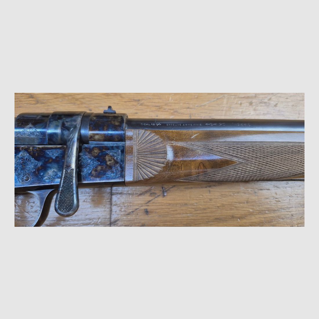Splendida carabina del sistema Buffalo del 1894 – Versione "Luxe" – Manufacture de Saint-Etienne – Cal. 12mm/410 – Una delle prime – Jasper da sogno – Brunitura al 100% – Categoria D – Rara in questo stato museale – TBE+++, immagine 5 di 44