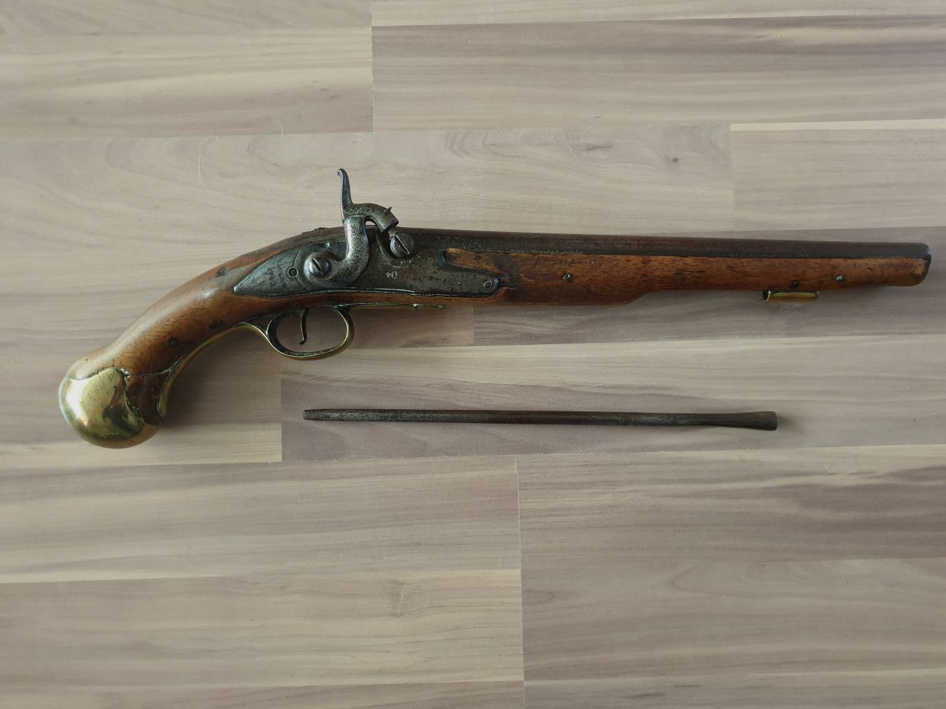 Englische Offizier-Pistole vor 1742