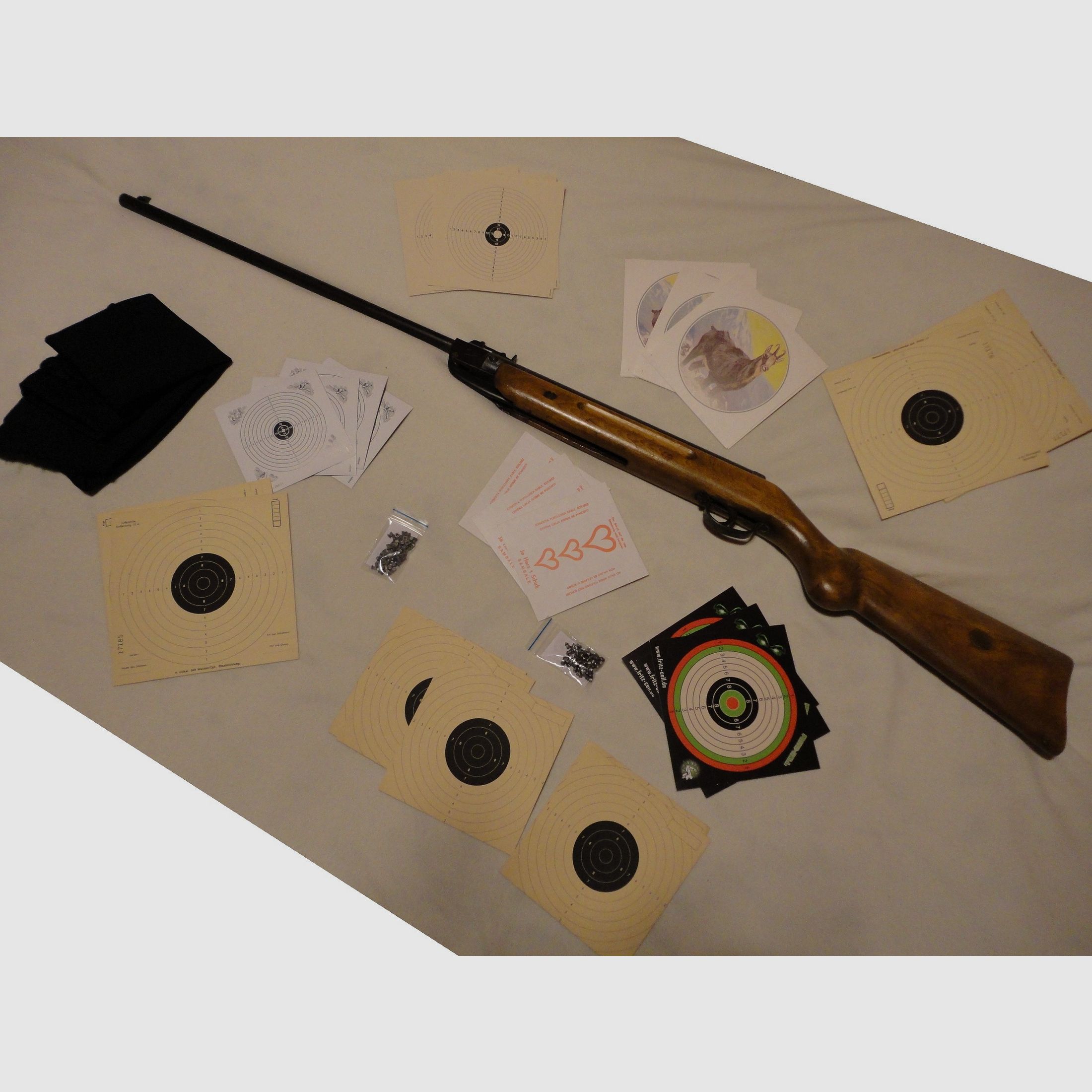 Karabinek pneumatyczny KRICO Kriegeskorte Kal.177/4,5mm + akcesoria