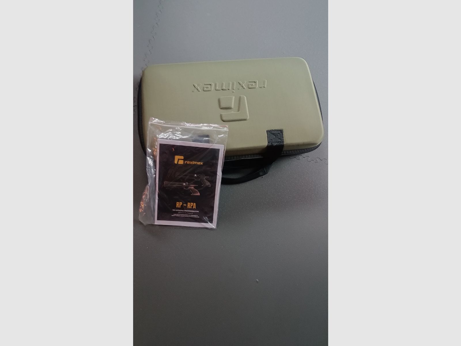 Reximex RP luchtpistool perslucht 4,5mm diabolo zwart aanlagkolf