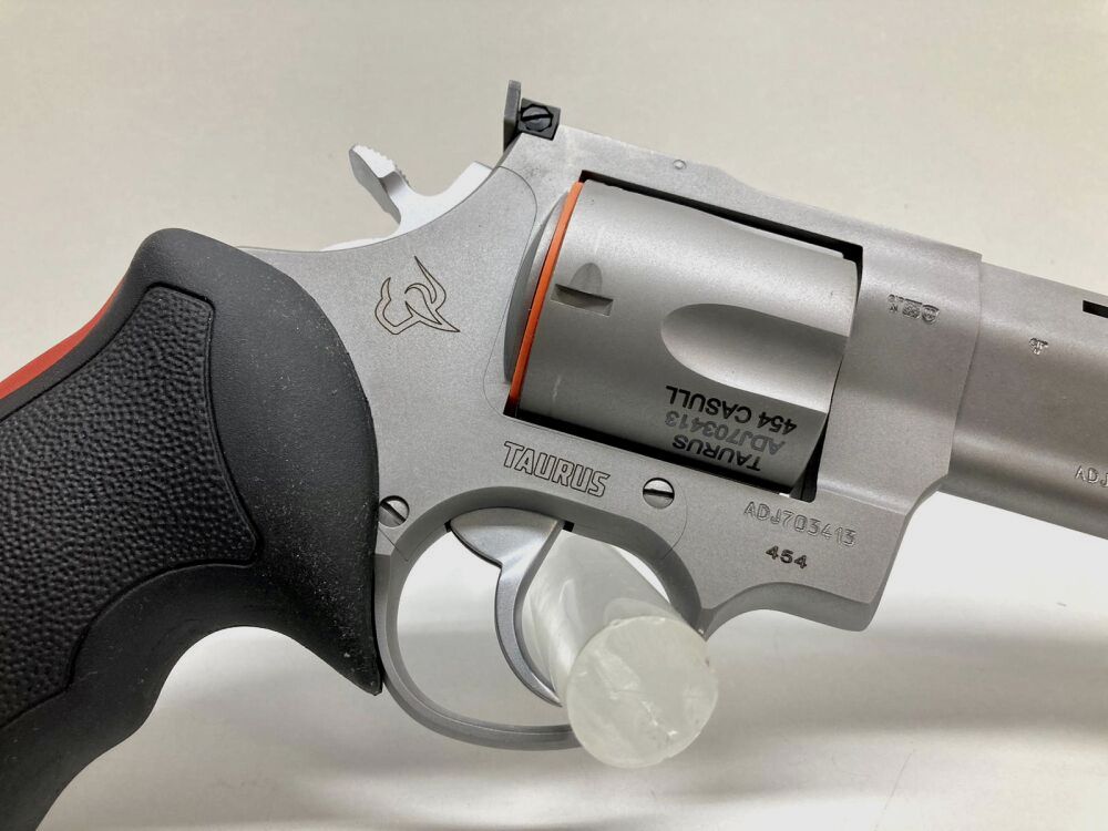 TAURUS	 Raging Bull  - Waffen Friedrichs