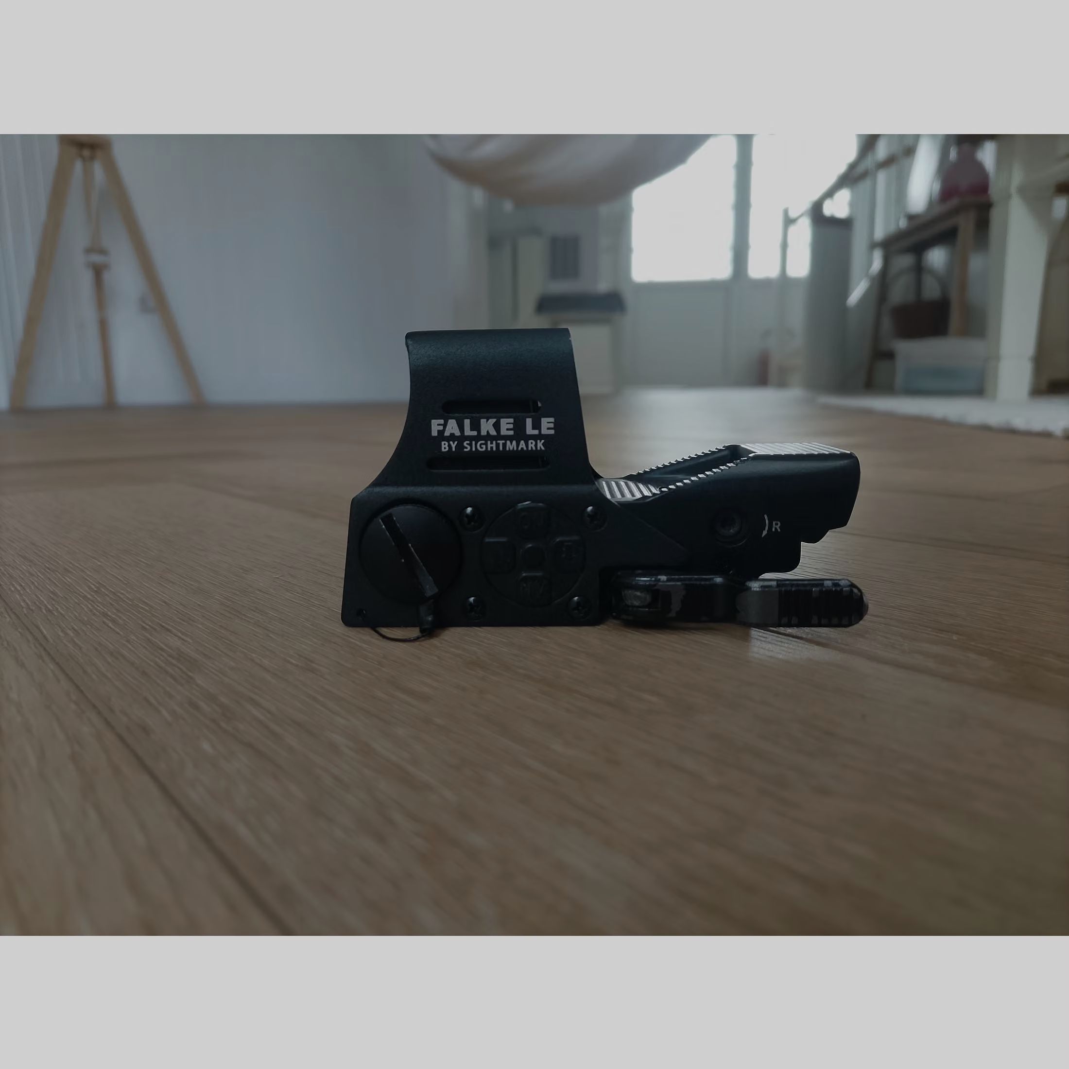Falke LE by Sightmark red dot sight / reflex sight with quick-release mount