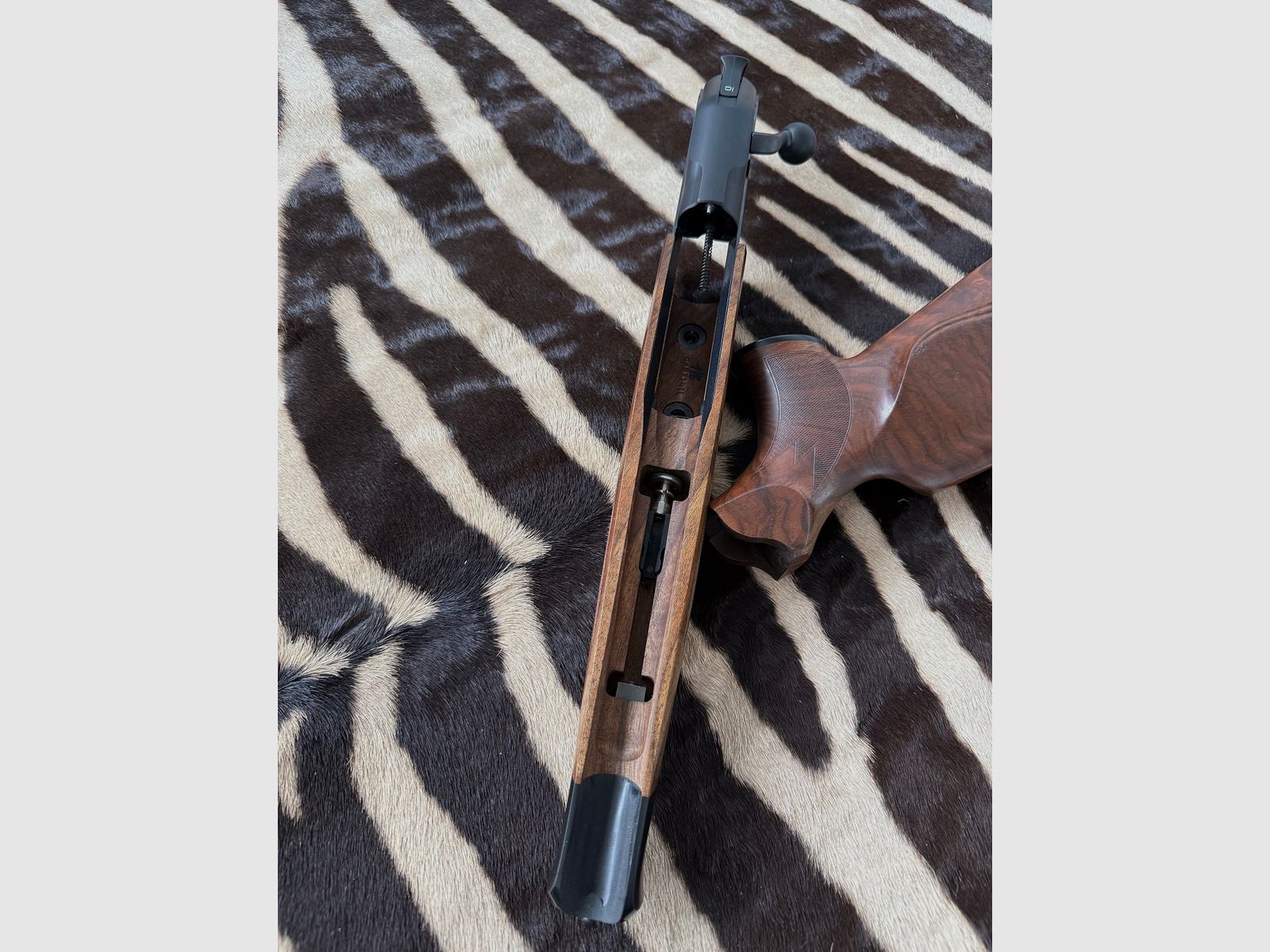 BLASER R8 KIT DE CONVERSION GAUCHE SYSTÈME GAUCHE CULASSE AVANT ET ARRIÈRE, PORTE-VERROU GAUCHE IC