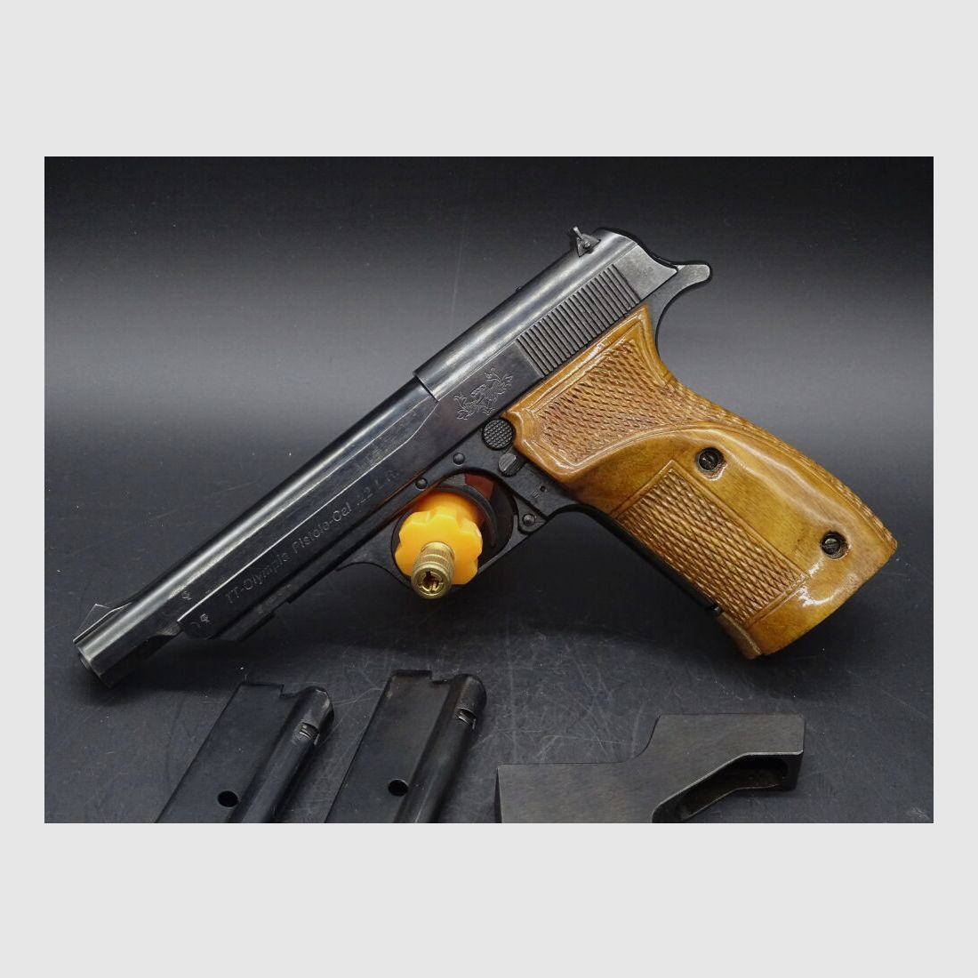 Norinco Olympia TT Kaliber .22lr 2x Reservemagazine & Laufgewicht Olympia TT